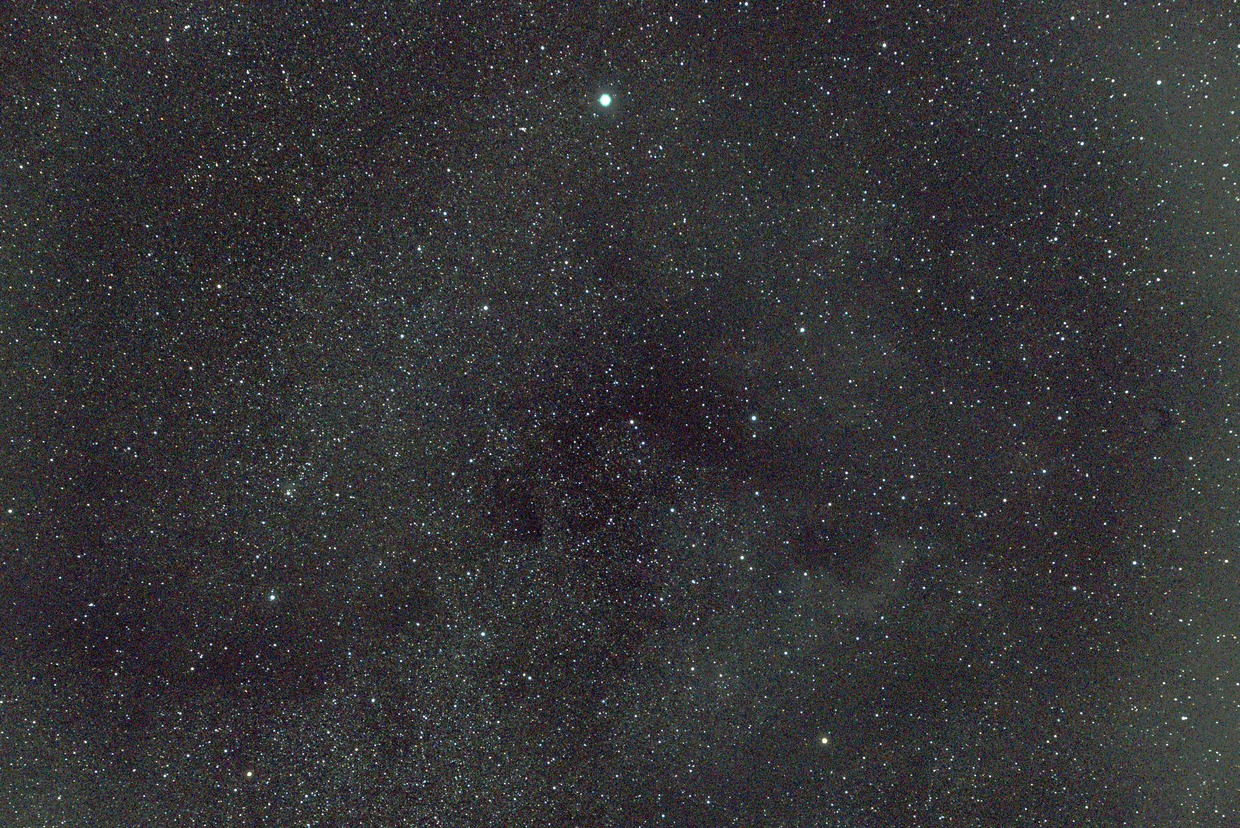 /img/astrophoto/CC_BY_SA_aurelien_genin/20230624_NGC7000 (600mm + R6).jpg